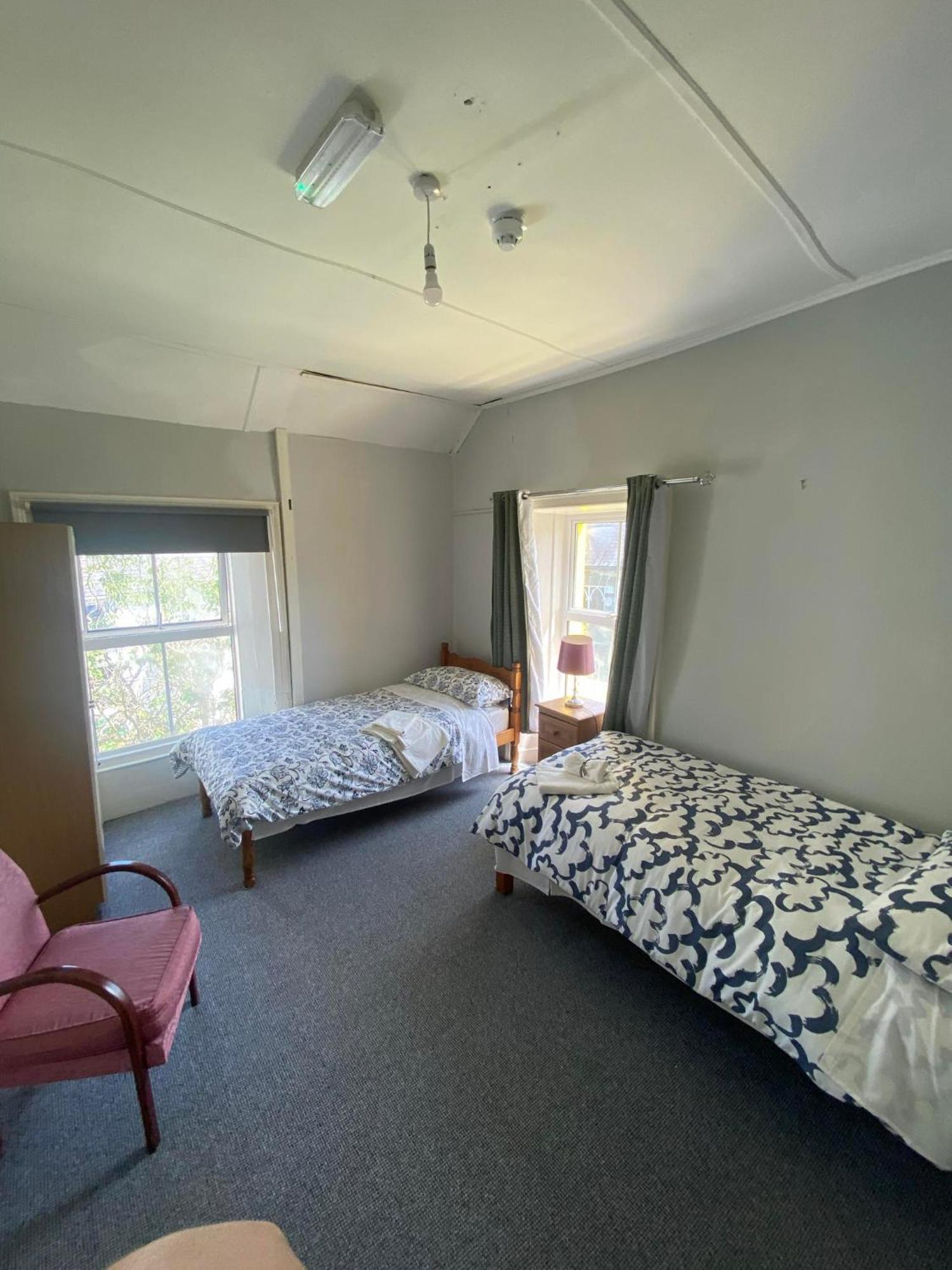 Yellow House Apartment Бантри Екстериор снимка